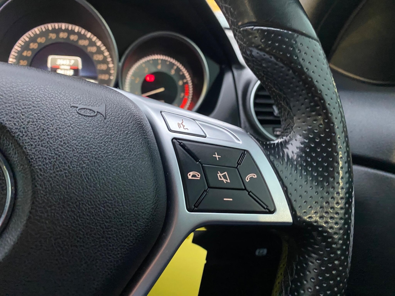 Used Mercedes-Benz C Class 2014 for sale - 76408929: Photo 27