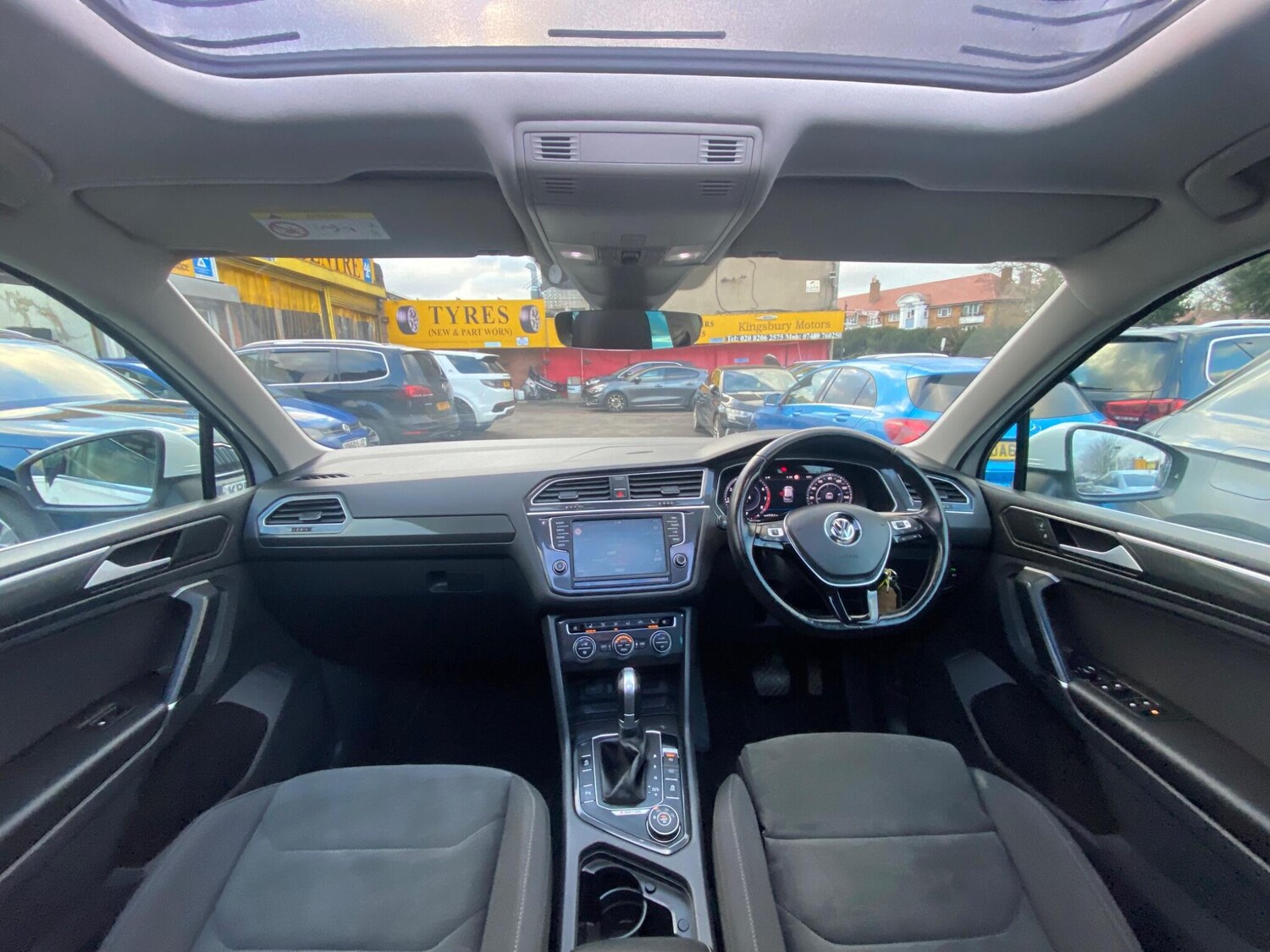 Used Volkswagen Tiguan 2017 for sale - 77320929: Photo 2