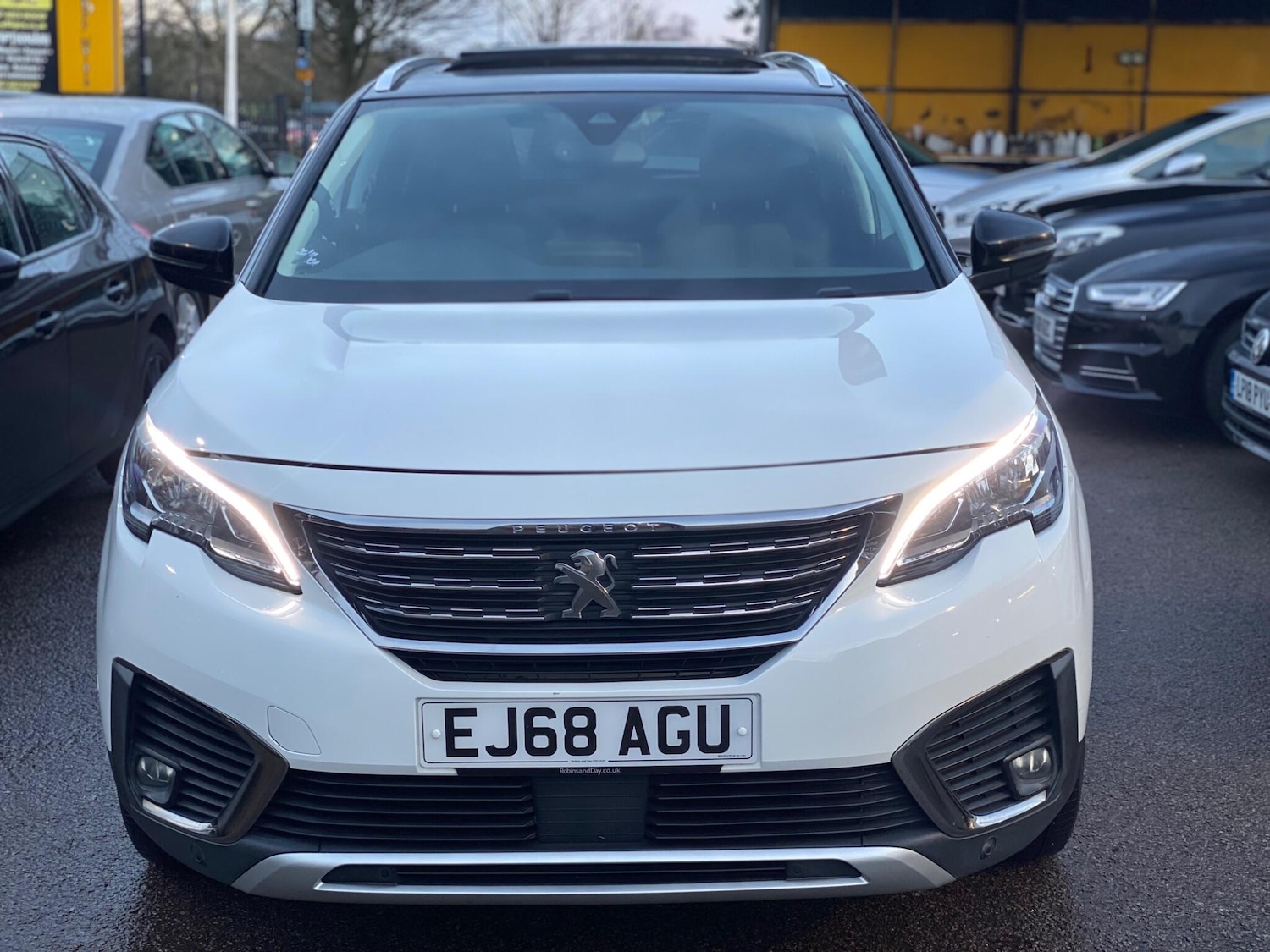 Used Peugeot 5008 2018 for sale - 76850465: Photo 2