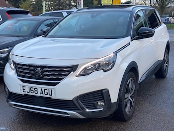 Used Peugeot 5008 2018 for sale - 76850465: Photo