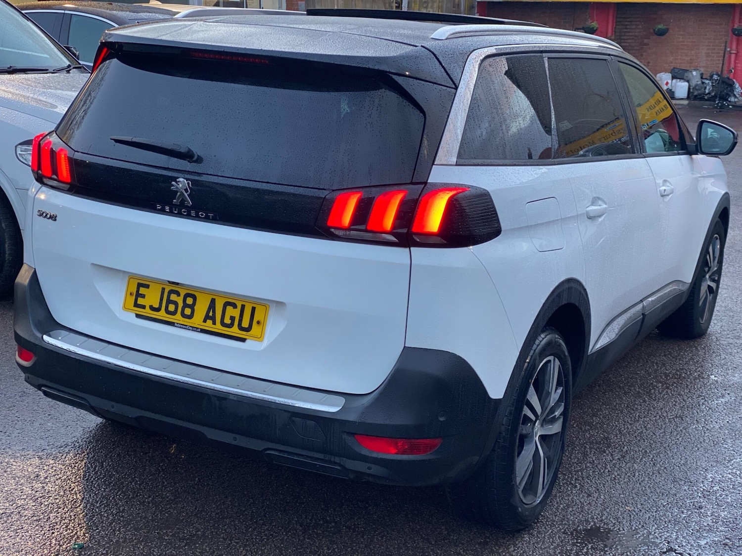 Used Peugeot 5008 2018 for sale - 76850465: Photo 4