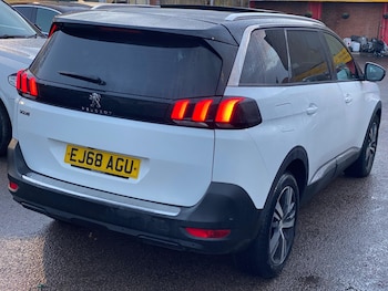 Used Peugeot 5008 2018 for sale - 76850465: Photo