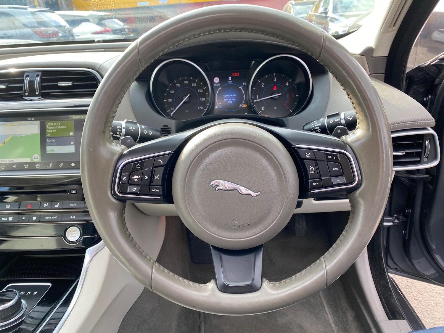 Used Jaguar XE 2017 for sale - 78141587: Photo 11