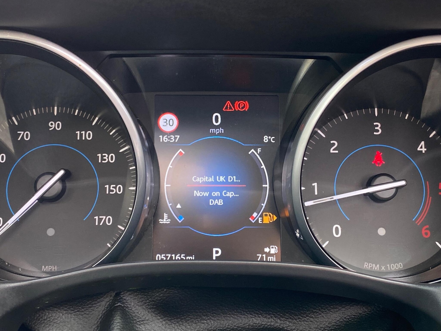 Used Jaguar XE 2017 for sale - 78141587: Photo 15