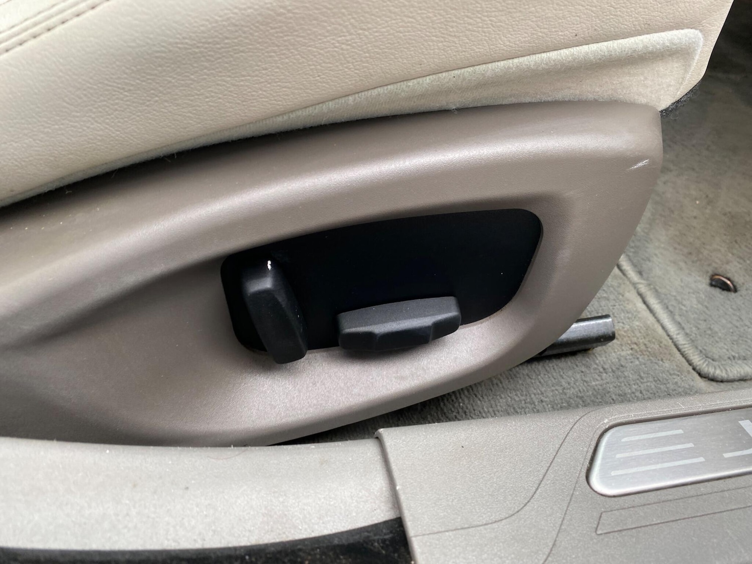 Used Jaguar XE 2017 for sale - 78141587: Photo 20