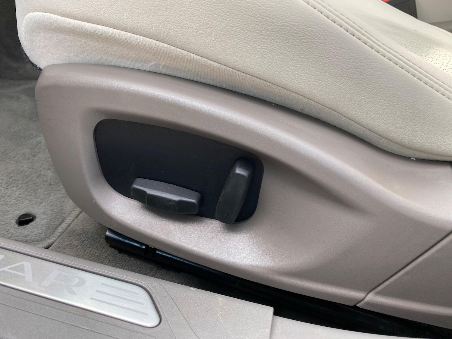 Used Jaguar XE 2017 for sale - 78141587: Photo 21