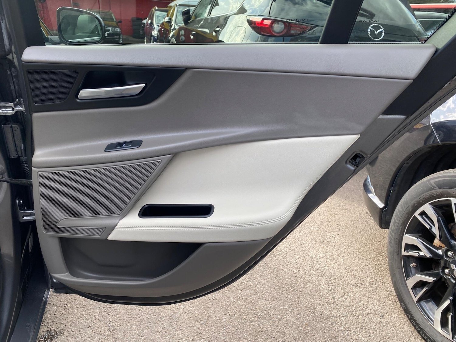 Used Jaguar XE 2017 for sale - 78141587: Photo 22