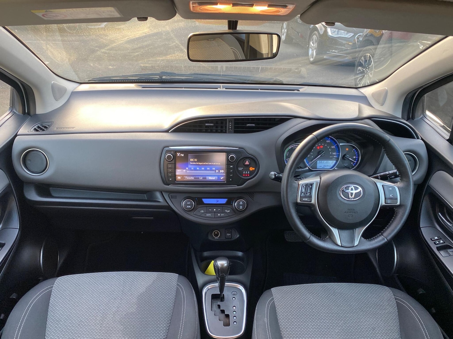 Used Toyota Yaris 2014 for sale - 78170795: Photo 2