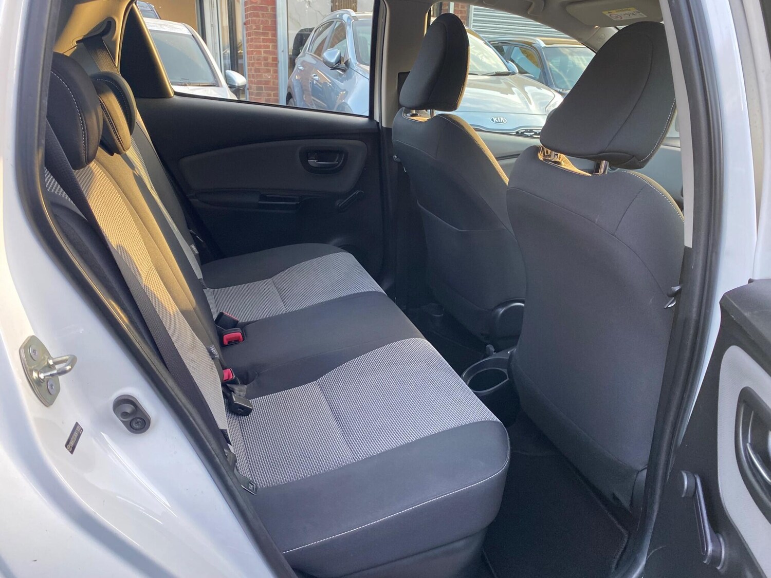 Used Toyota Yaris 2014 for sale - 78170795: Photo 30