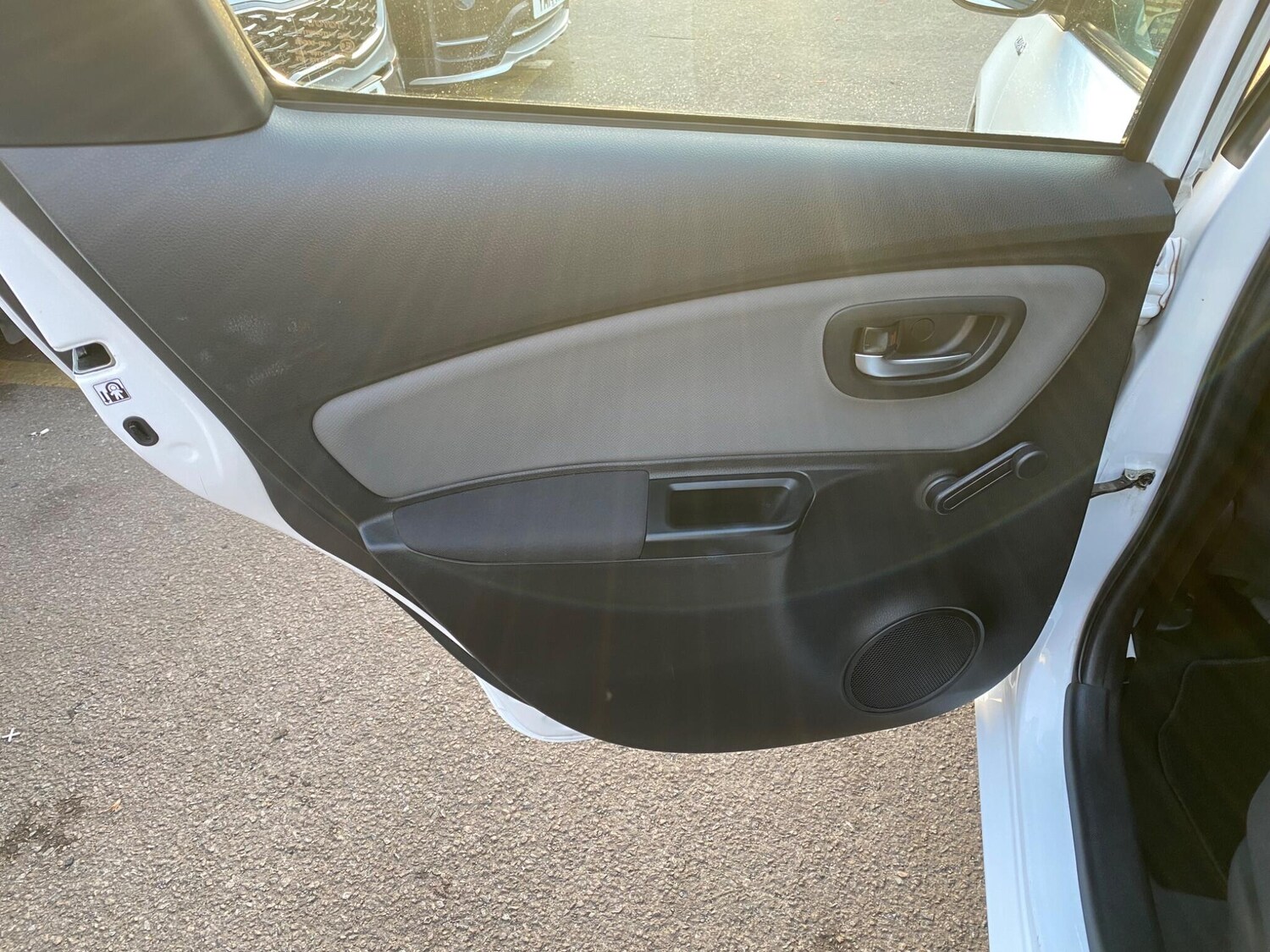 Used Toyota Yaris 2014 for sale - 78170795: Photo 31