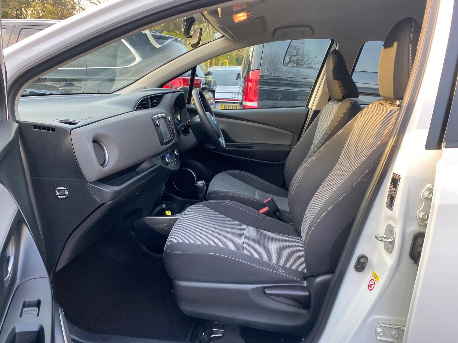 Used Toyota Yaris 2014 for sale - 78170795: Photo 34