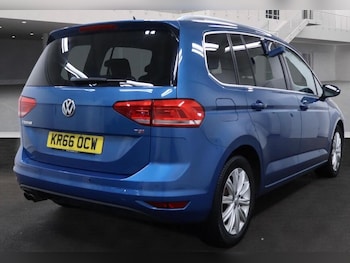 Used Volkswagen Touran 2016 for sale - 77331738: Photo