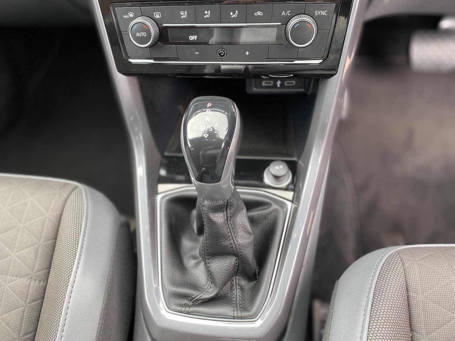 Used Volkswagen T-Cross 2021 for sale - 75949248: Photo 28