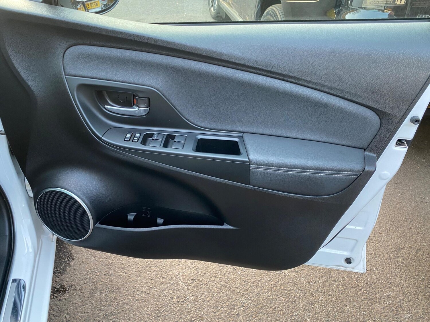 Used Toyota Yaris 2017 for sale - 78170263: Photo 16