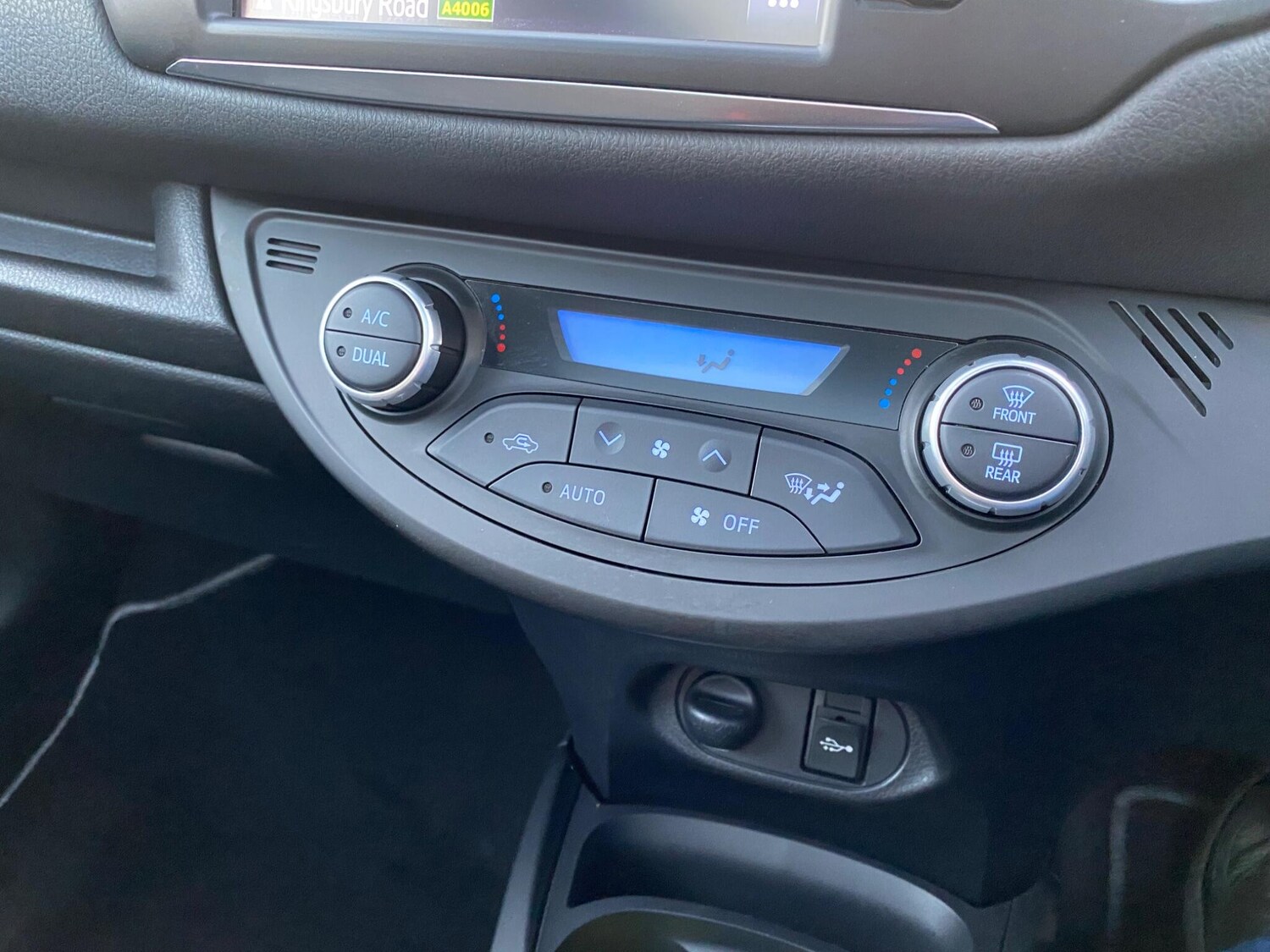 Used Toyota Yaris 2017 for sale - 78170263: Photo 24