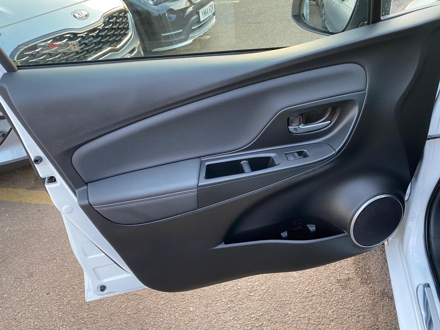 Used Toyota Yaris 2017 for sale - 78170263: Photo 34