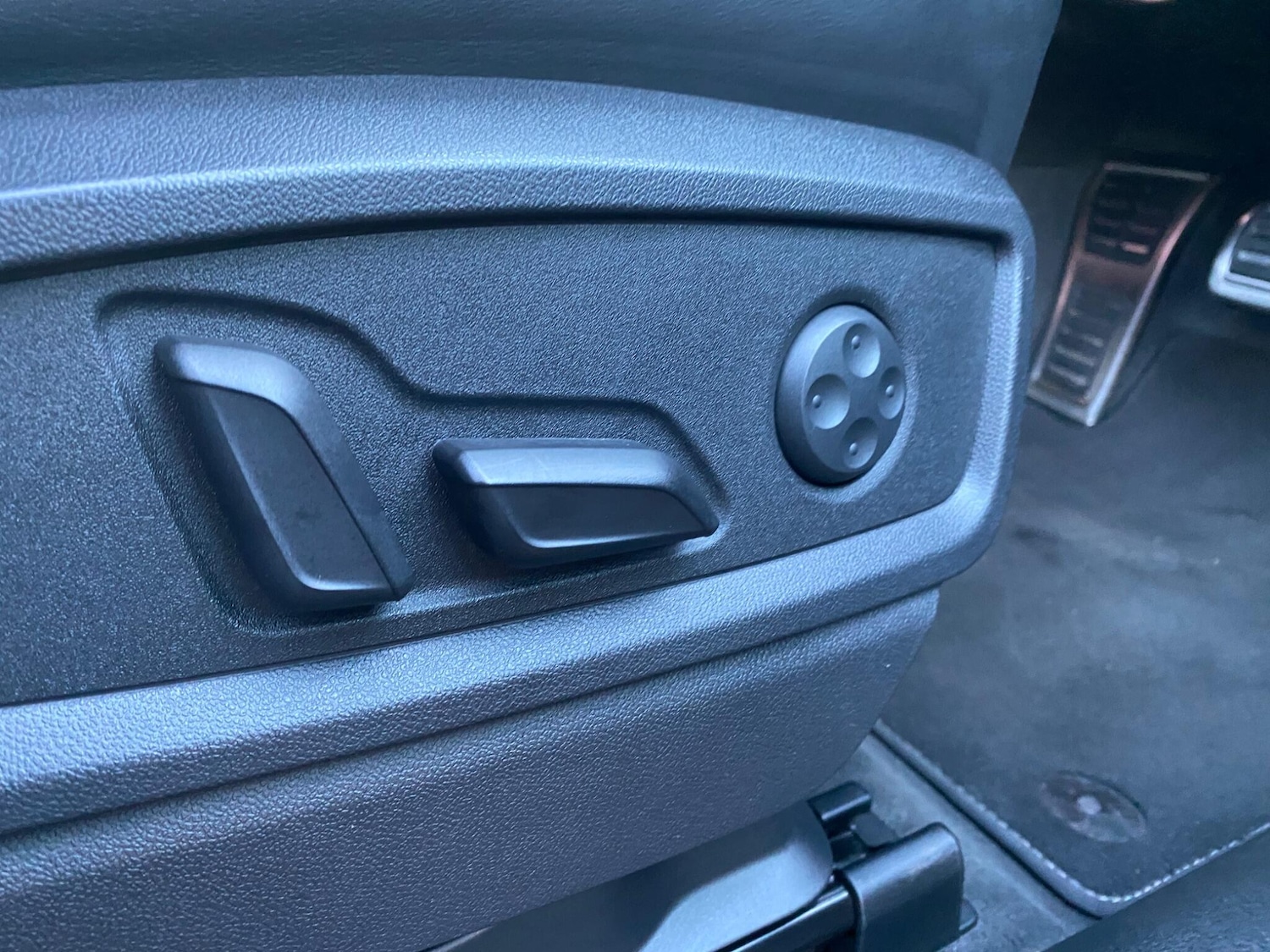 Used Audi Q5 2018 for sale - 76759699: Photo 33