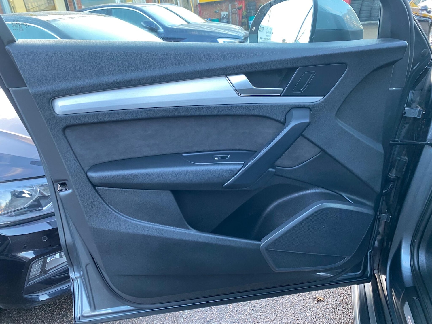 Used Audi Q5 2018 for sale - 76759699: Photo 40