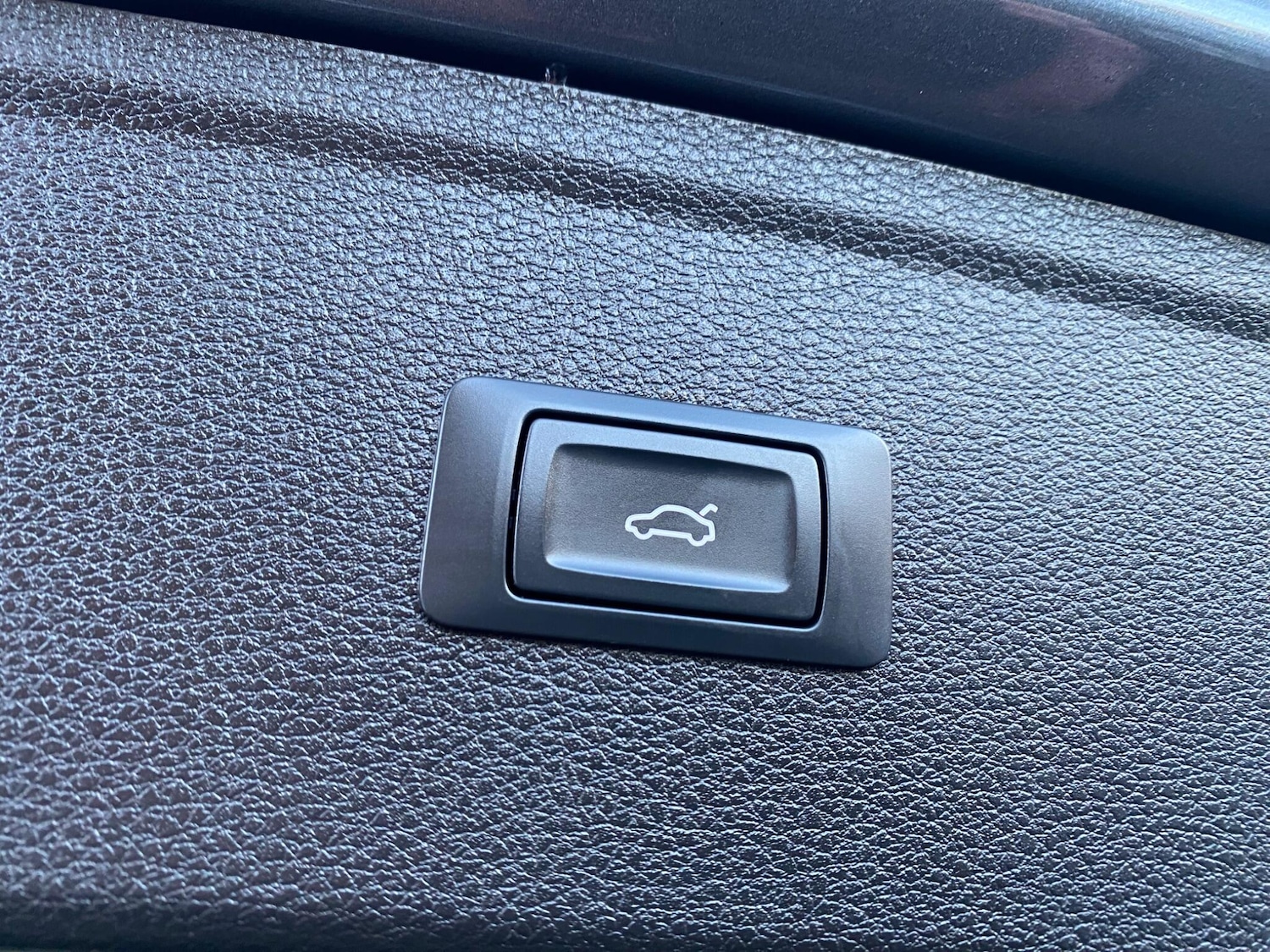 Used Audi Q5 2018 for sale - 76759699: Photo 45