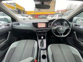 Used Volkswagen Polo 2018 for sale - 77624990: Photo