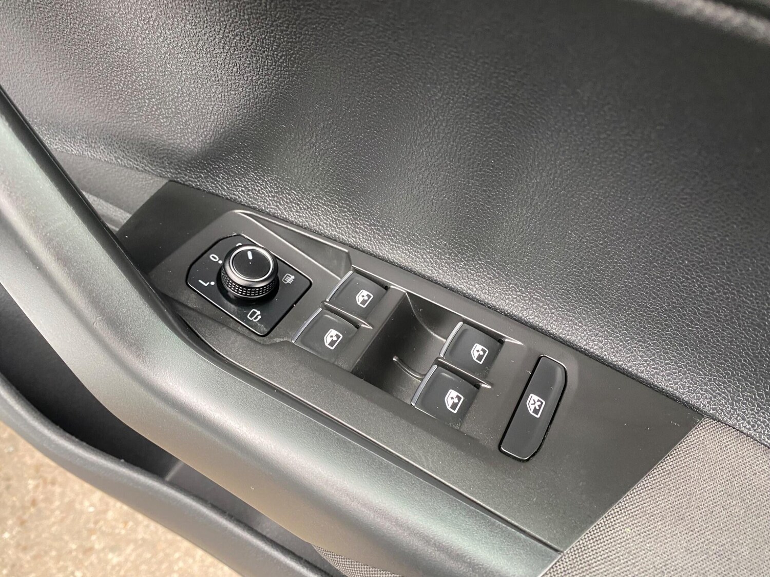 Used Volkswagen Polo 2018 for sale - 77624990: Photo 30