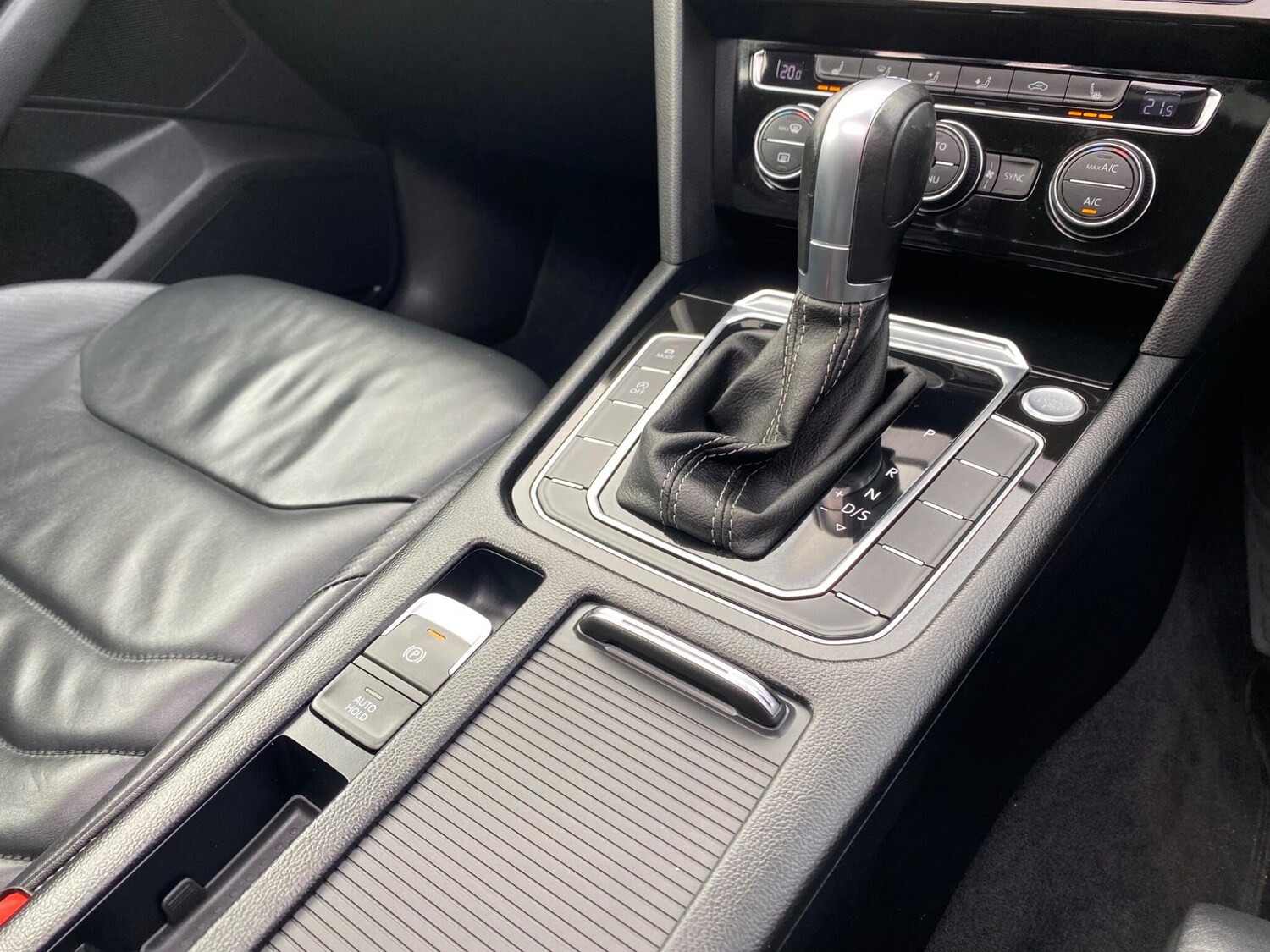 Used Volkswagen Arteon 2018 for sale - 76592408: Photo 30