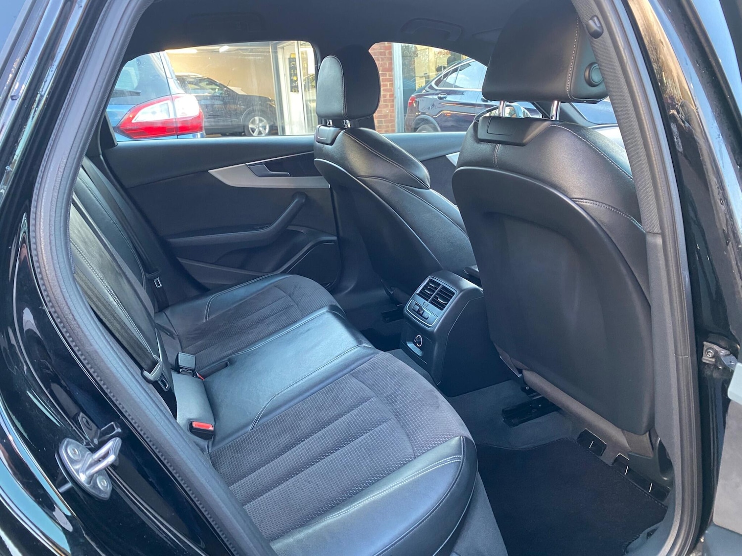 Used Audi A4 2018 for sale - 76780663: Photo 31