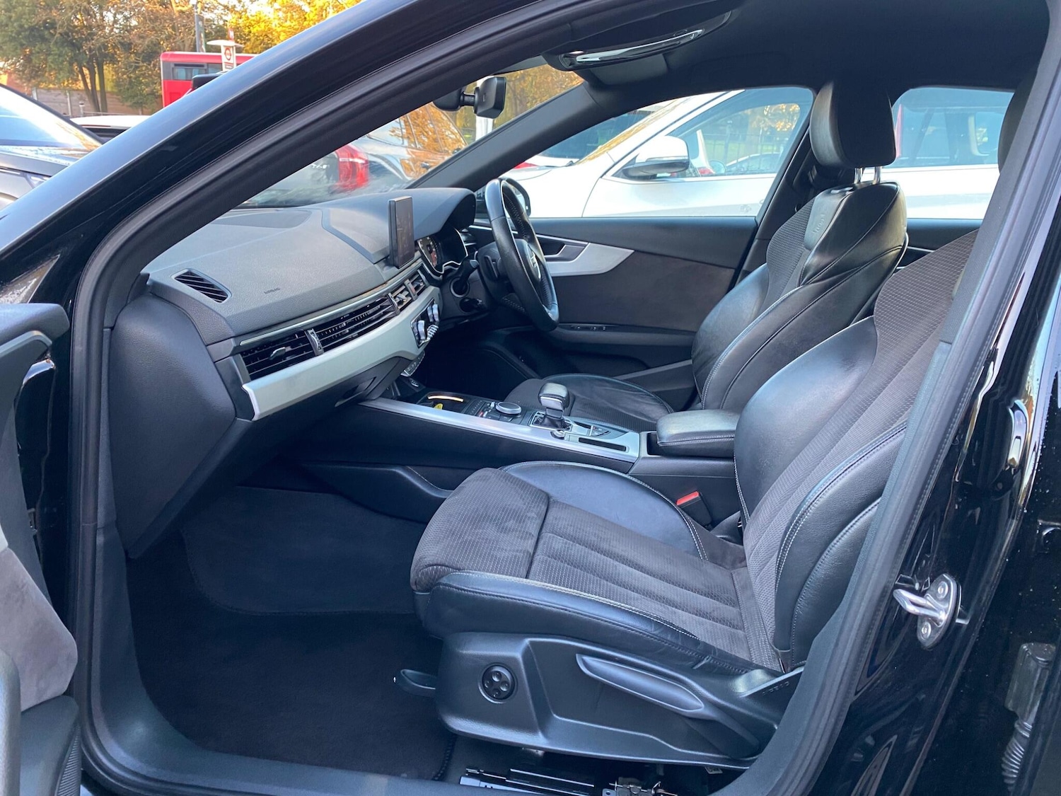 Used Audi A4 2018 for sale - 76780663: Photo 35