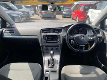 Used Volkswagen Golf 2014 for sale - 74810767: Photo