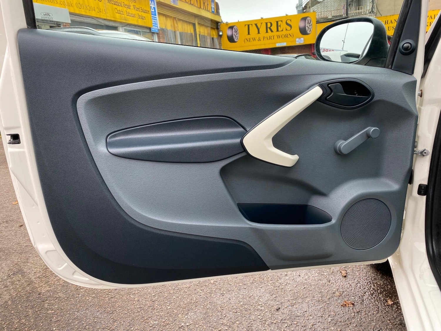 Used Ford Ka 2012 for sale - 76592747: Photo 25