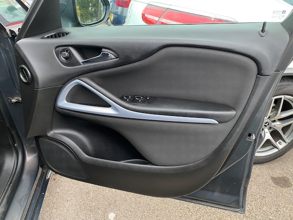 Used Vauxhall Zafira Tourer 2016 for sale - 76199767: Photo 16