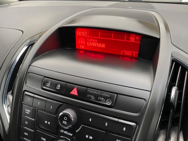 Used Vauxhall Zafira Tourer 2016 for sale - 76199767: Photo 21