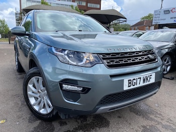 Used Land Rover Discovery Sport 2017 for sale - 79464724: Photo