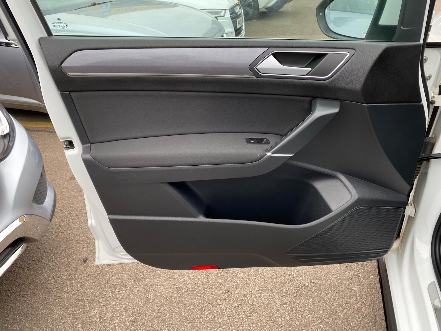 Used Volkswagen Touran 2016 for sale - 76174669: Photo 38