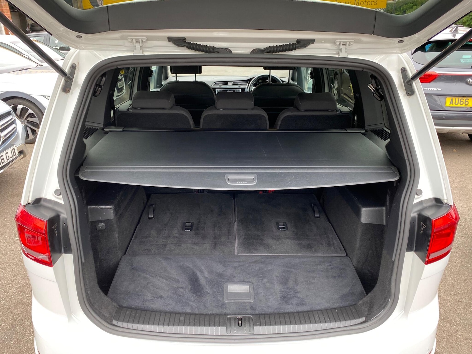 Used Volkswagen Touran 2016 for sale - 76174669: Photo 41