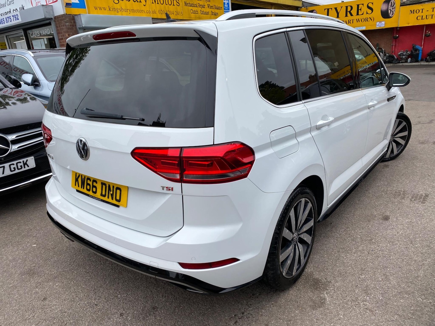 Used Volkswagen Touran 2016 for sale - 76174669: Photo 9