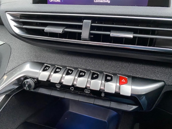 Used Peugeot 3008 2017 for sale - 76283465: Photo 26