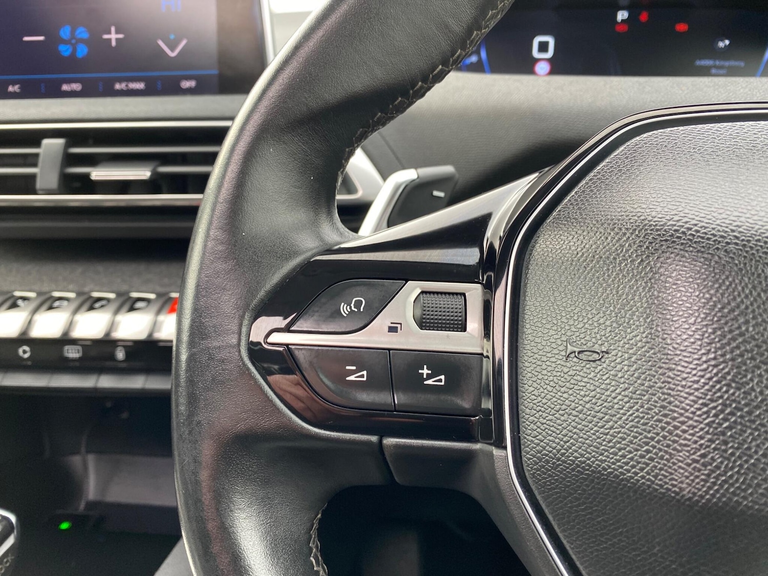 Used Peugeot 3008 2017 for sale - 76283465: Photo 30