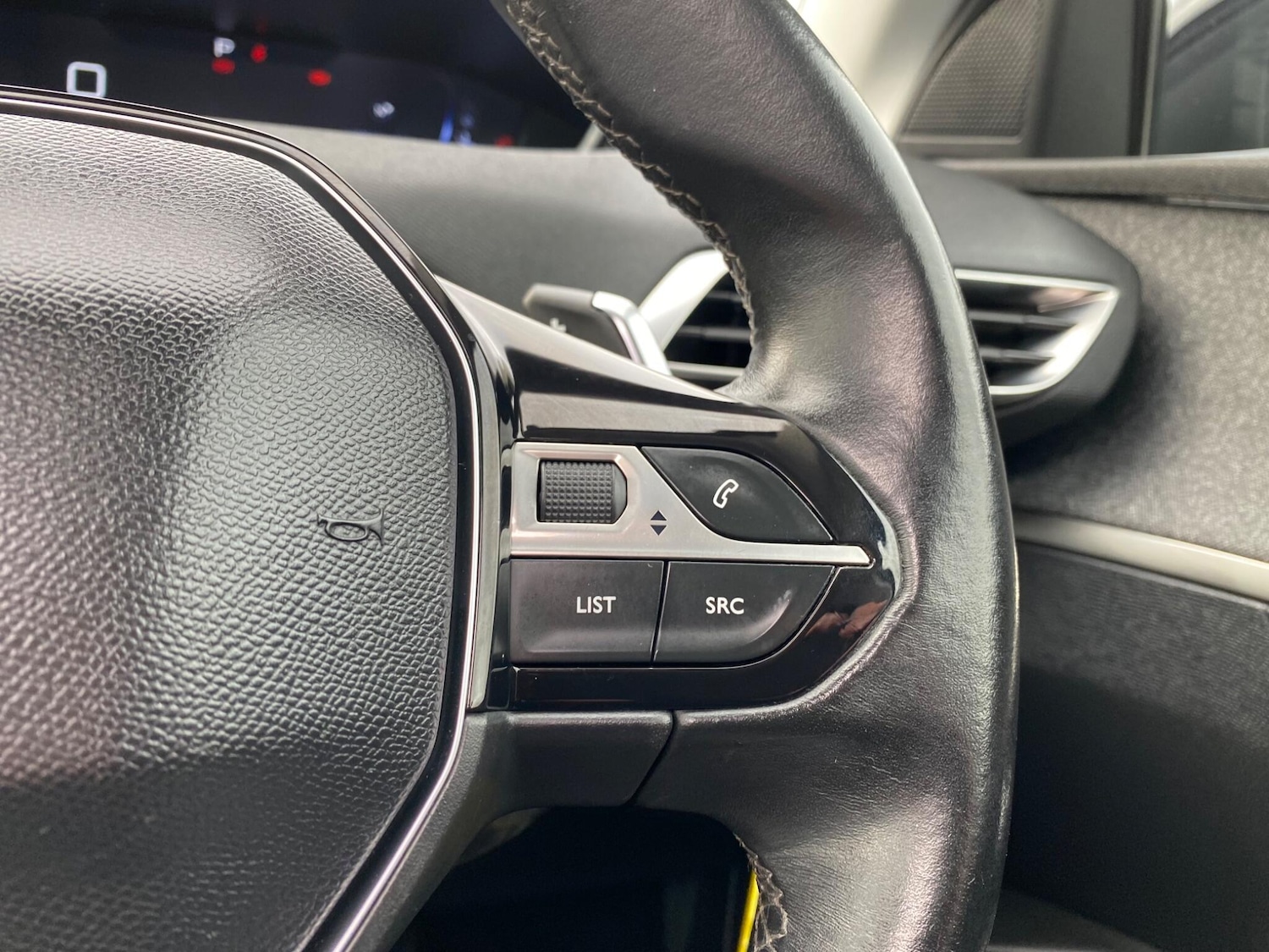 Used Peugeot 3008 2017 for sale - 76283465: Photo 31