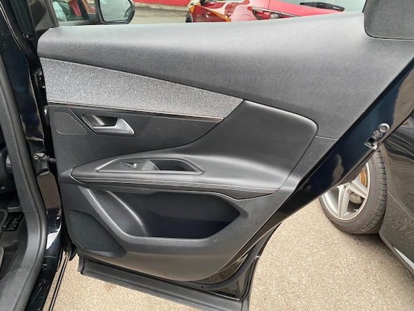Used Peugeot 3008 2017 for sale - 76283465: Photo 32