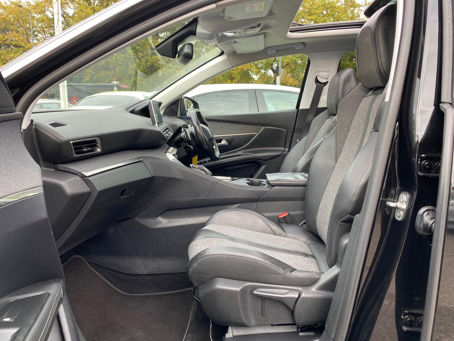 Used Peugeot 3008 2017 for sale - 76283465: Photo 33