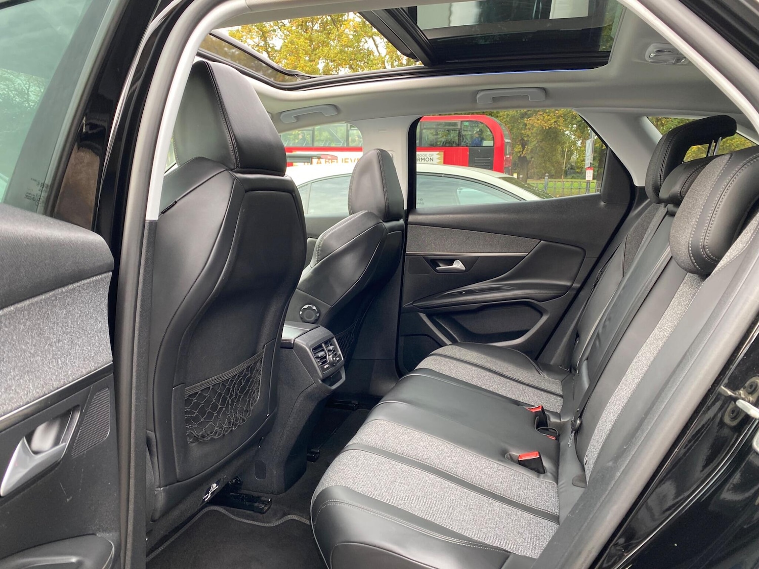 Used Peugeot 3008 2017 for sale - 76283465: Photo 36