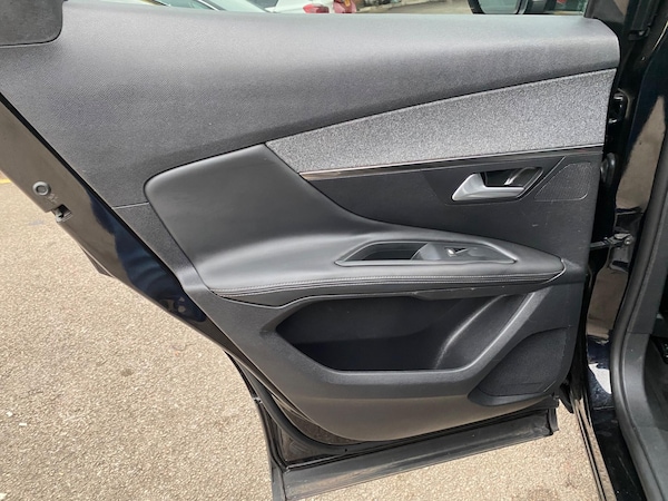 Used Peugeot 3008 2017 for sale - 76283465: Photo 36