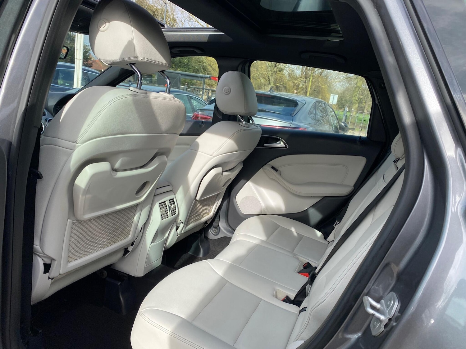 Used Mercedes-Benz B Class 2016 for sale - 77646316: Photo 34