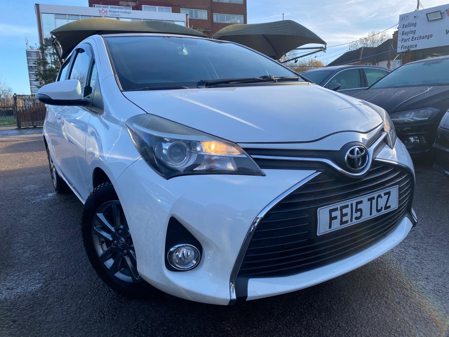 Used Toyota Yaris 2015 for sale - 76926932: Photo 1