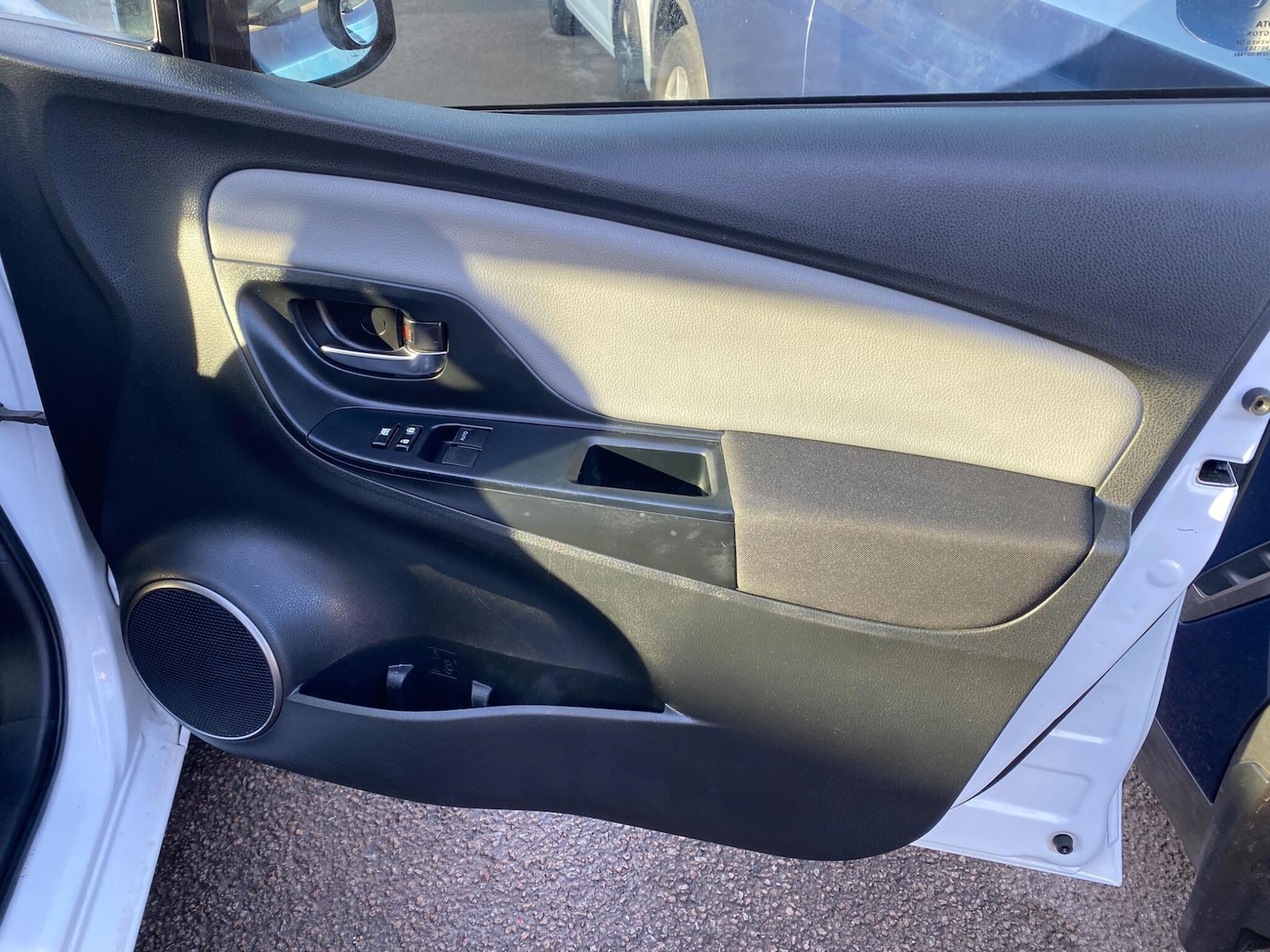 Used Toyota Yaris 2015 for sale - 76926932: Photo 16