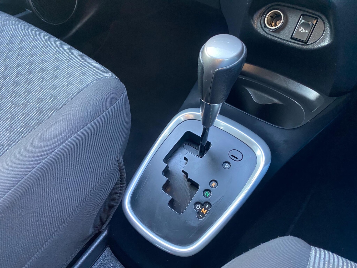 Used Toyota Yaris 2015 for sale - 76926932: Photo 25