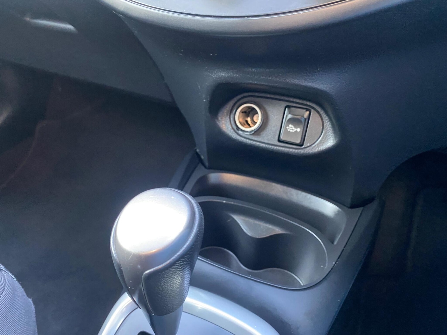 Used Toyota Yaris 2015 for sale - 76926932: Photo 27