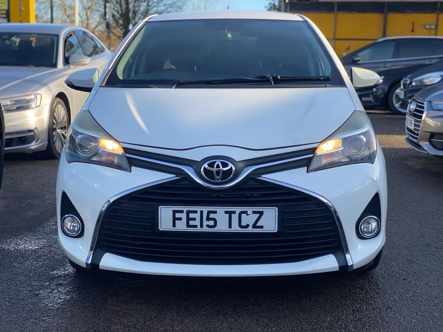 Used Toyota Yaris 2015 for sale - 76926932: Photo 3