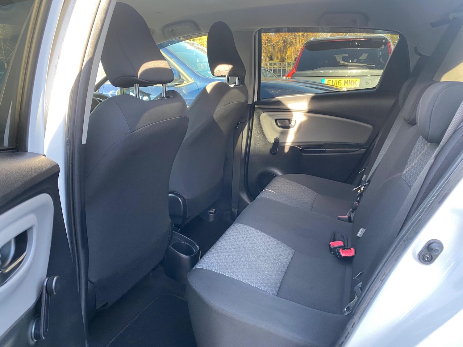 Used Toyota Yaris 2015 for sale - 76926932: Photo 31